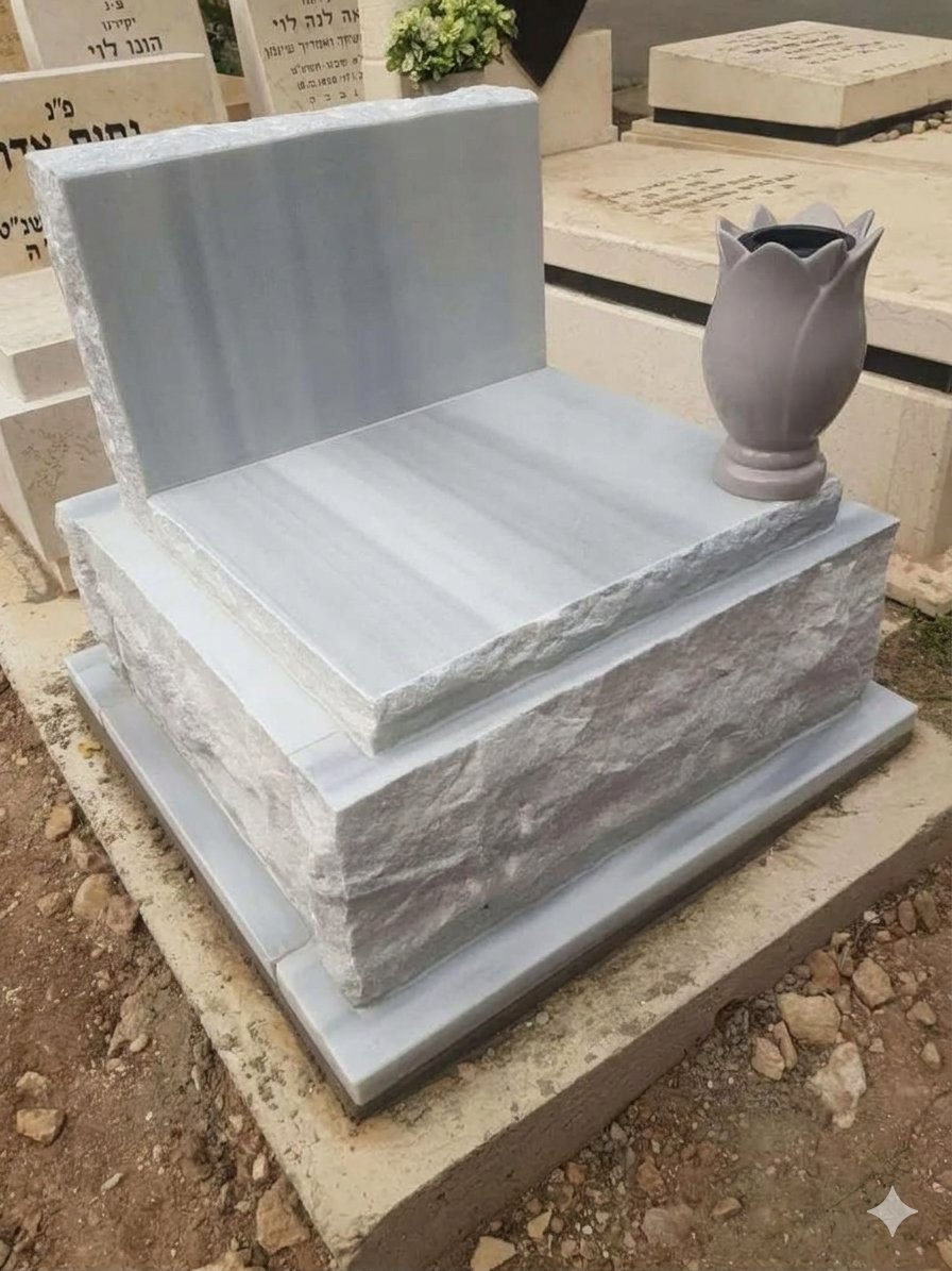 מצבת חצי מאבן בהירה ללא כיתוב עם כד