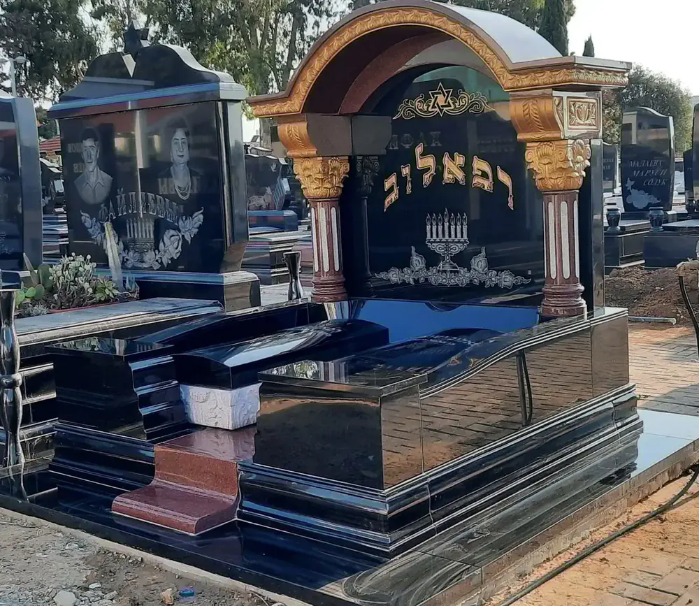מצבות כפולות - מק'ט 11. גרניט מפוארת